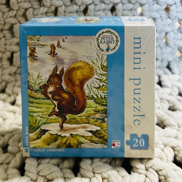 New York Puzzle Company “Squirrel Nutkin” Mini Puzzle - 20 Piece - Picture 1 of 8